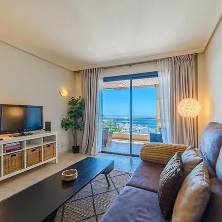 Hermitage Homes Blg דירה *